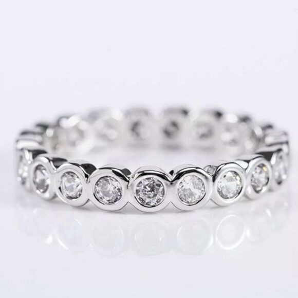 Last 1!! The Brilliant Bezel eternity band with zircon in Sterling Silver 6 - Picture 3 of 8